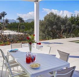 3 bedroom villa with infinity pool, jacuzzi & sauna, Castellammare del Golfo, sleeps 6